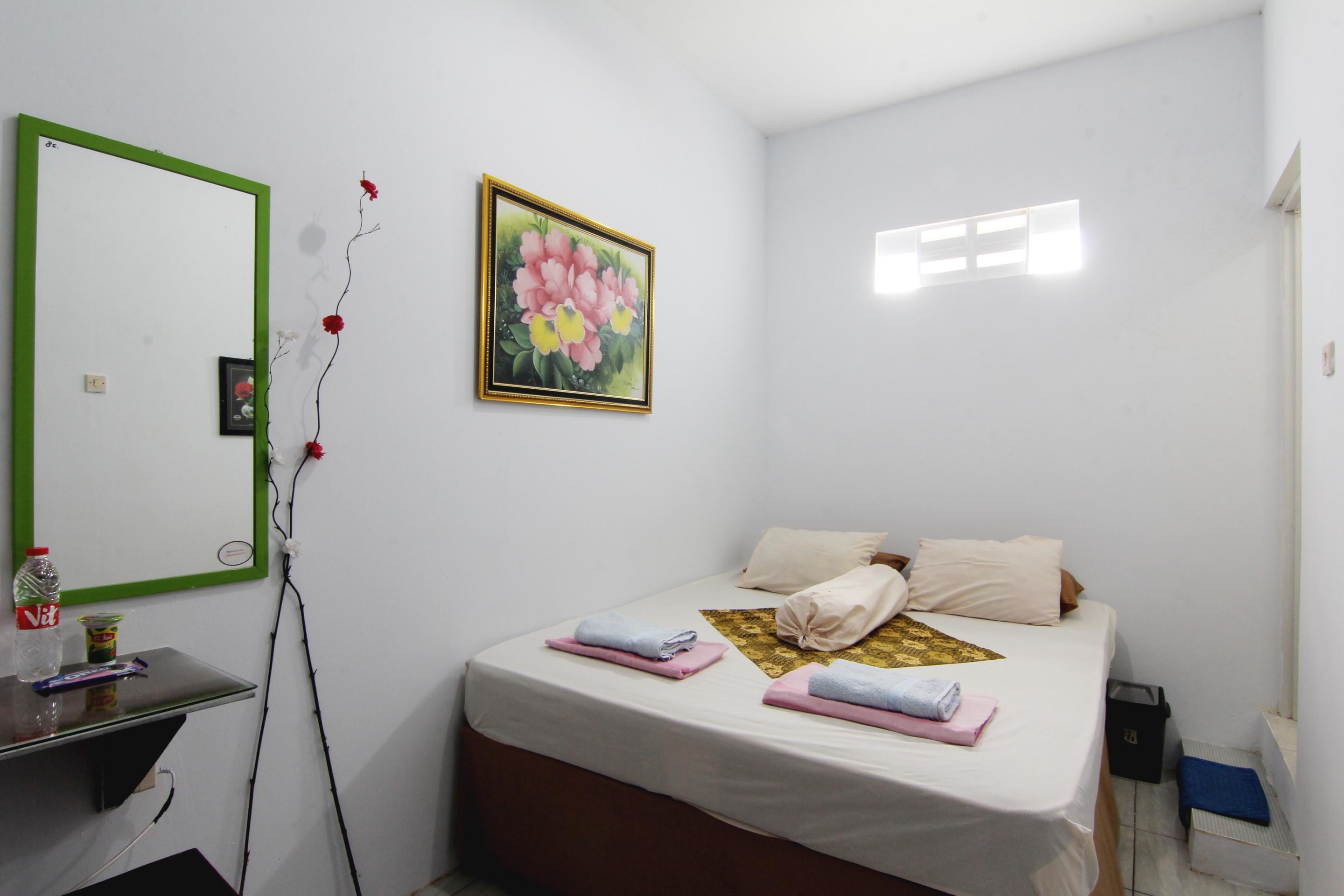 Tiga Dua Homestay Yogyakarta Exterior foto