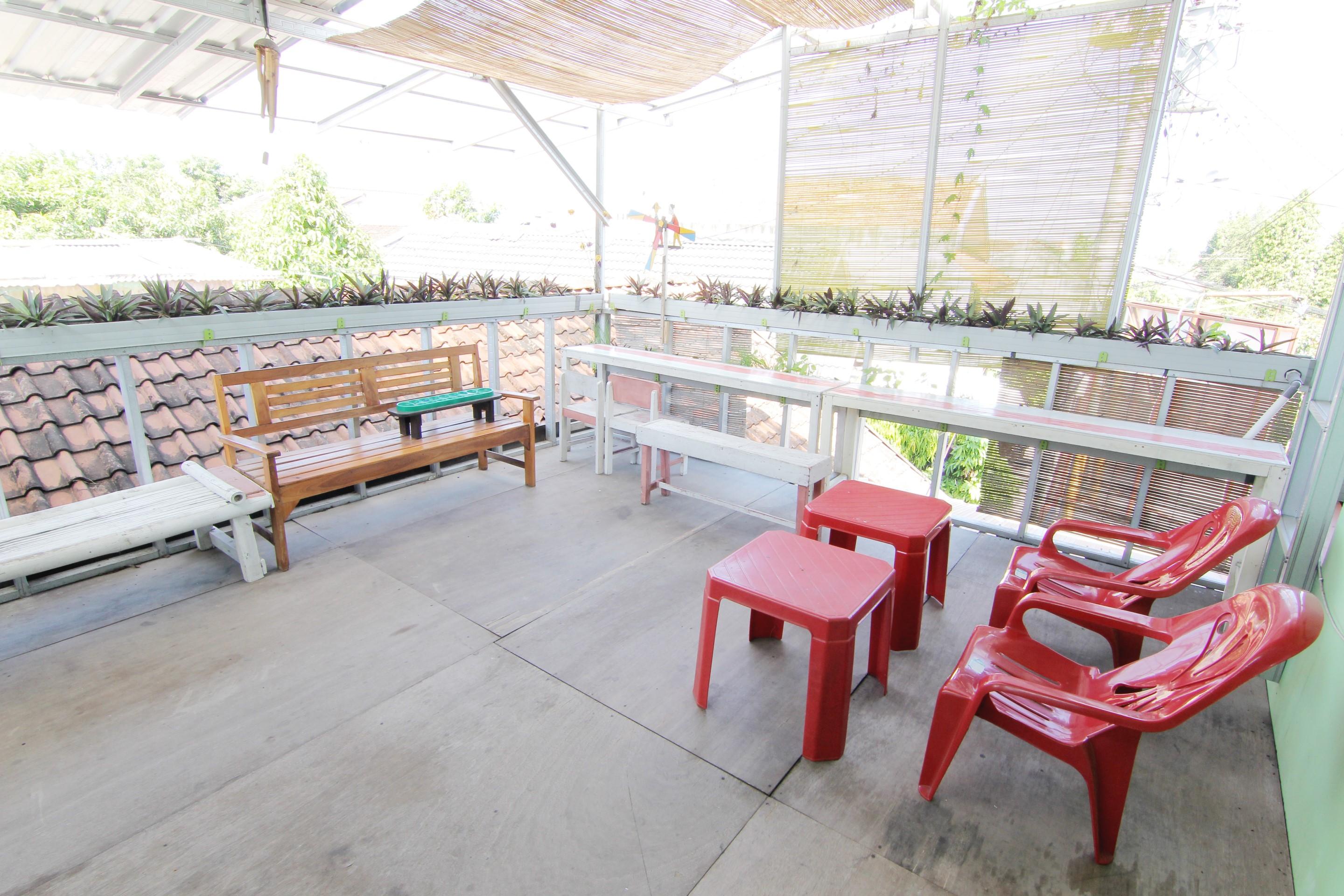 Tiga Dua Homestay Yogyakarta Exterior foto